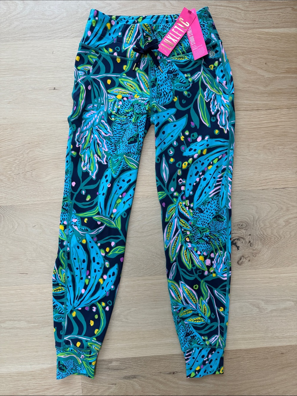 NWT Lilly Pulitzer Island Jogger Pants